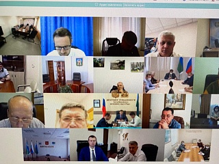 Развитие переработки леса в условиях запрета экспорта необработанной древесины  обсудили в Югре