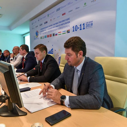 Кадровое обеспечение и технологический прорыв в рамках национального проекта «Цифровая экономика Российской Федерации» обсудили участники одиннадцатого IT-Форума